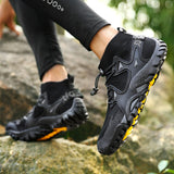 <tc>Zapatillas Todo Terreno Aquarando Negro</tc>